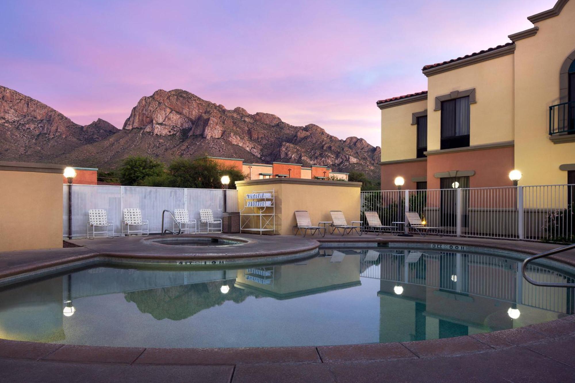 Fairfield Inn & Suites Tucson North/Оро Вэлли Экстерьер фото
